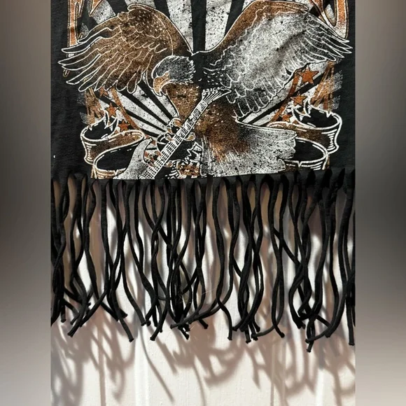 103. Originality “Free Bird” Rock & Roll Fringed-Hem T-Shirt - Picture 3 of 6